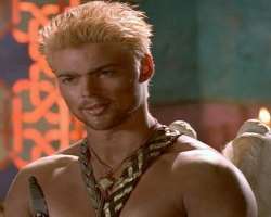 The role of Cupid was initially written for the final episode of the season 5 of 